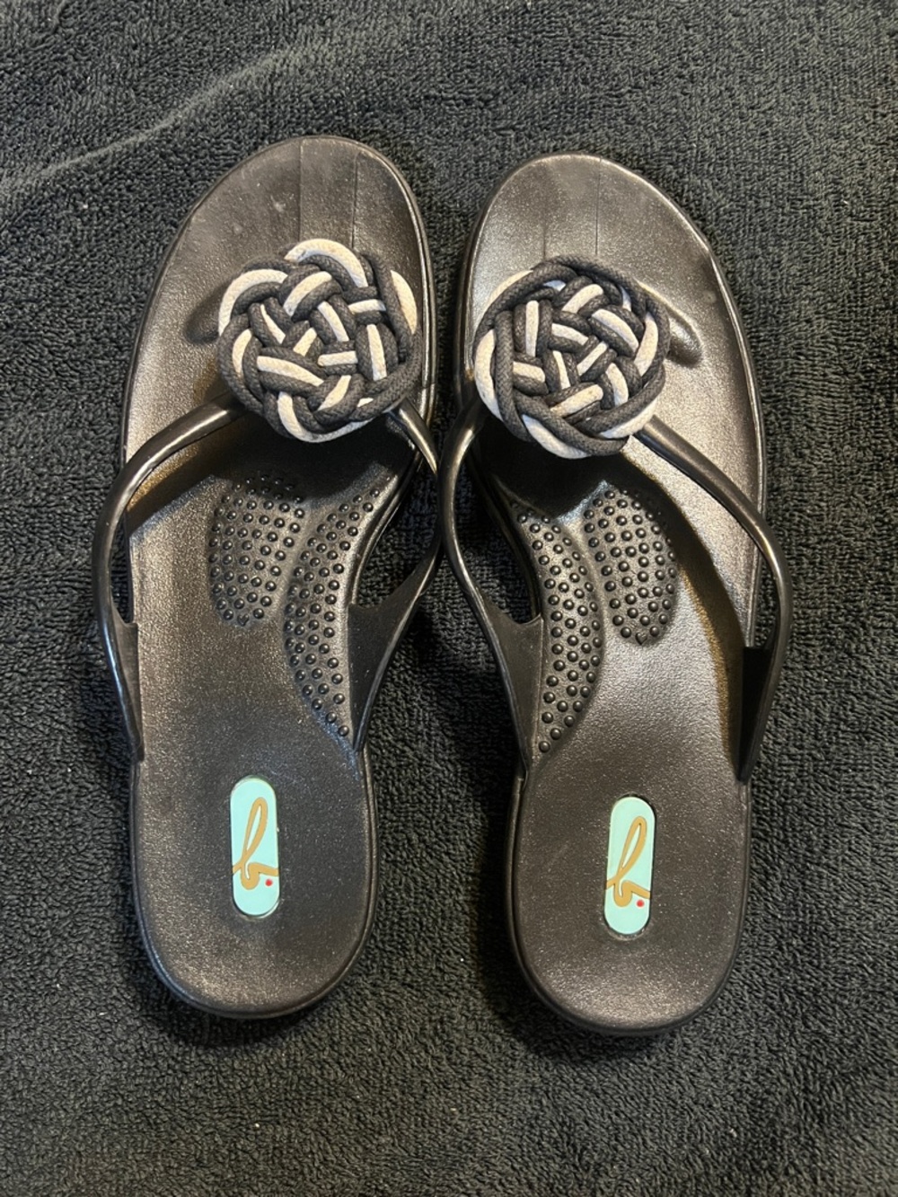 Black Women's Knot-Accent Thong Sandals